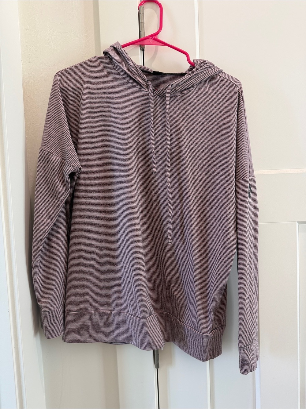Skechers Women's Hooded Sweatshirt in Dusty Mauve Stripe